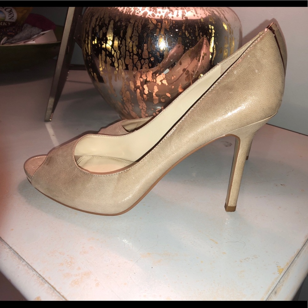 Peep Toe Blush/Neutral Pump